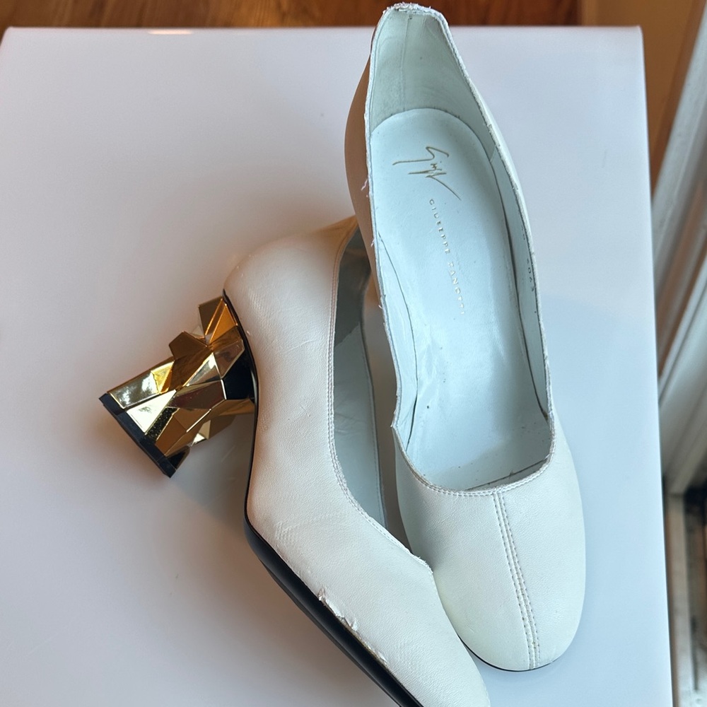 Giuseppe Zanotti Ivory Heels with Metallic Gold Heel